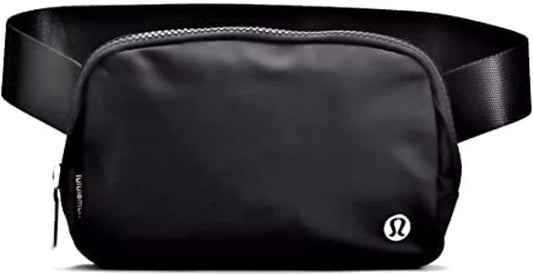 Lululemon everywhere belt bag 1LB